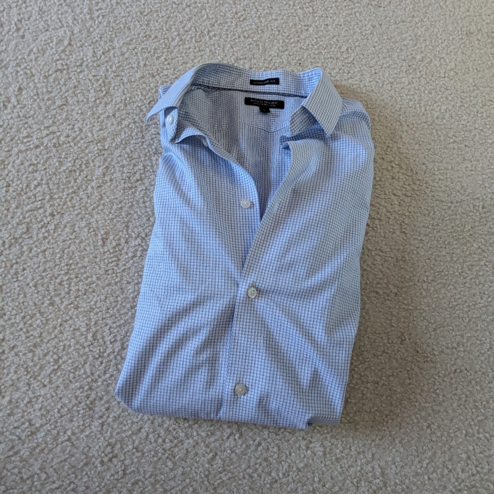 Banana Republic Men's Button Down Shirt - Picture 6 of 8